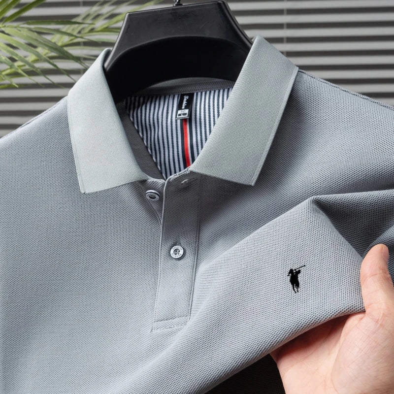 Polo Signature en Coton - Logo embossé, coupe ajustée, style business-casual