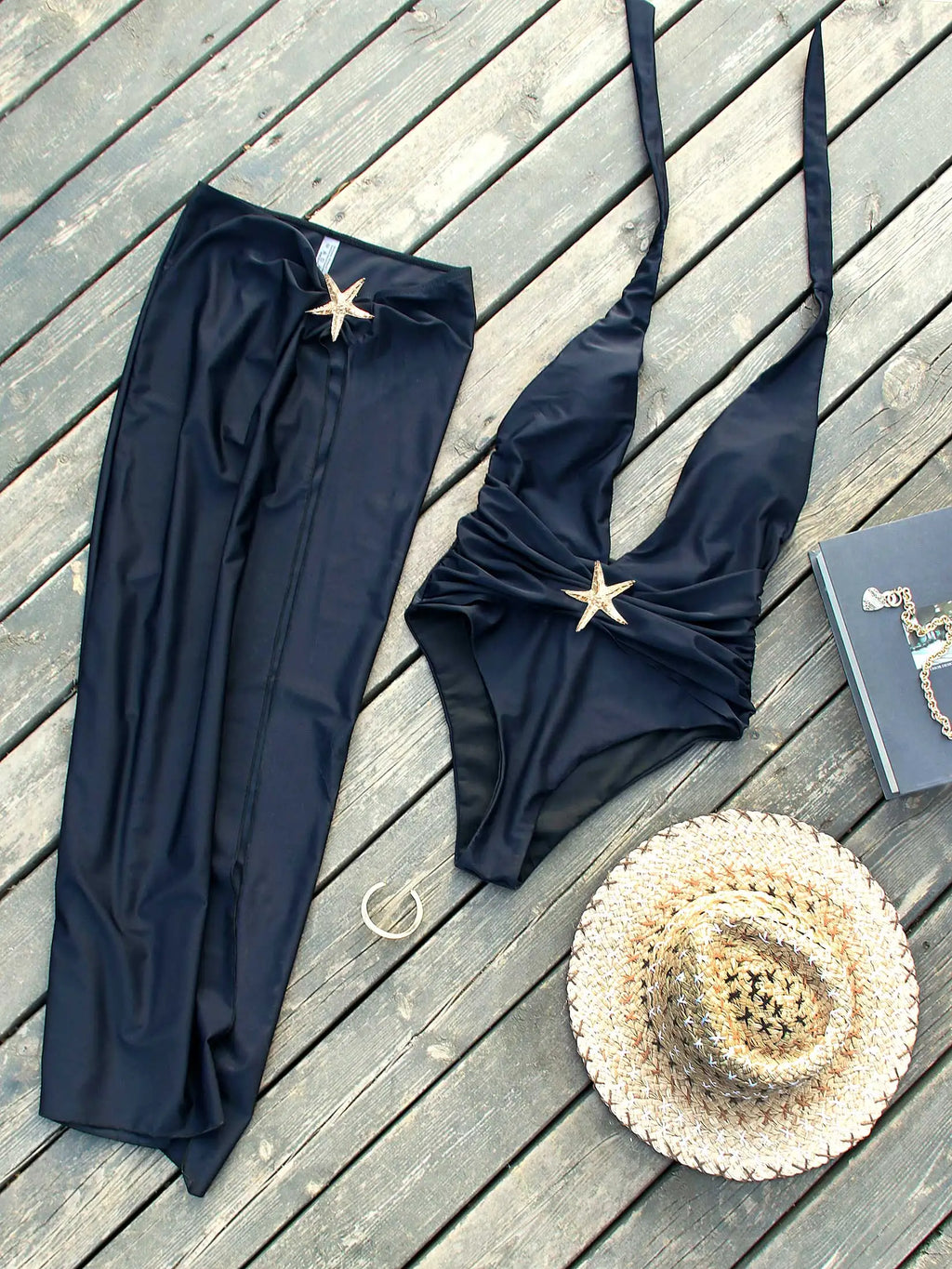 Ensemble de plage, Océan Chic, Maillot une pièce et jupe fendue à breloque étoile de mer