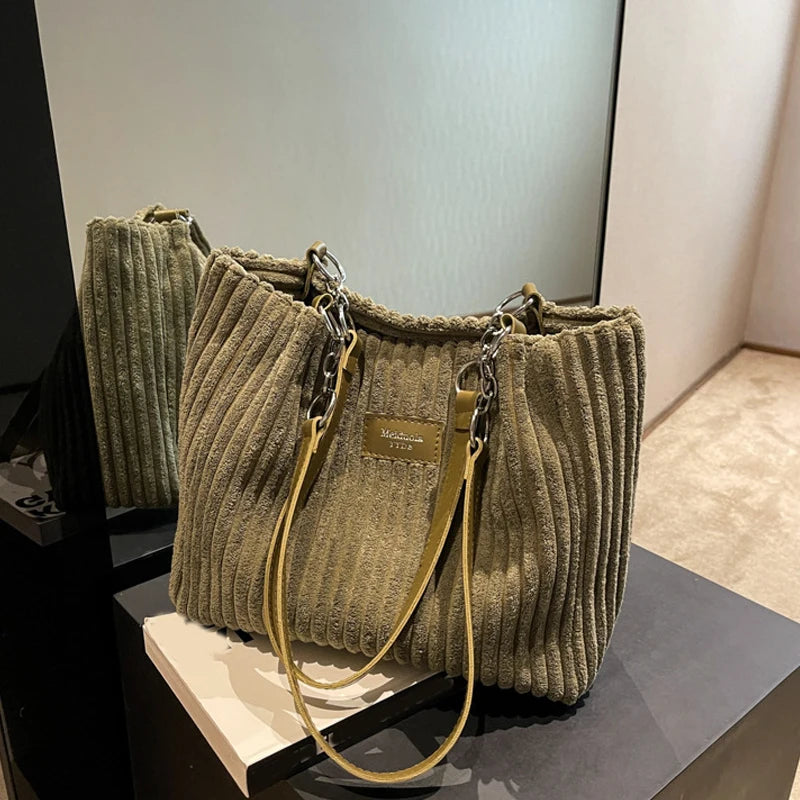 Sac à Main en velours Côtelé - Élégance Décontractée et Grand Format