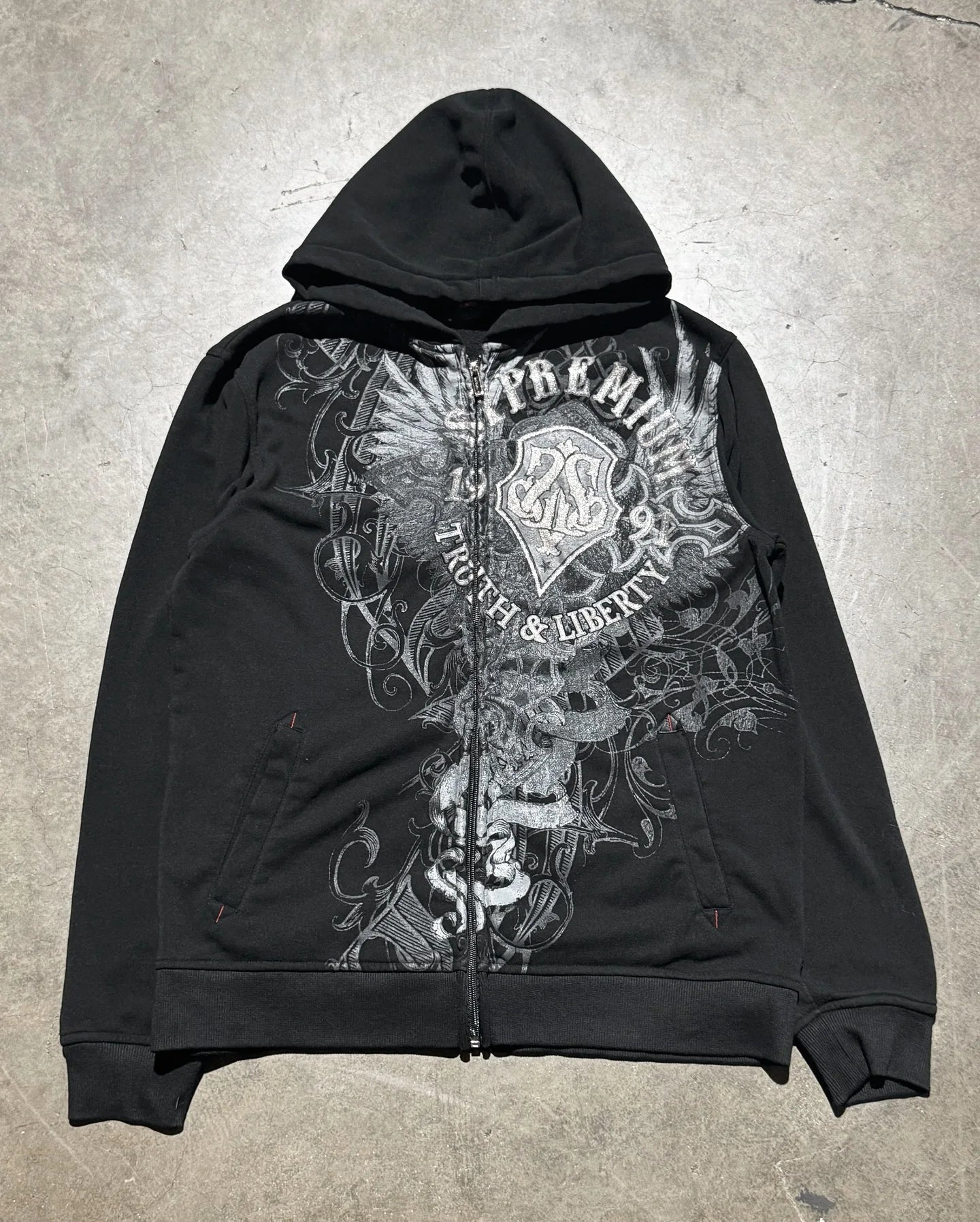 Hoodie - Gothic y2k - Design personnalisé, style grunge, coupe zippée