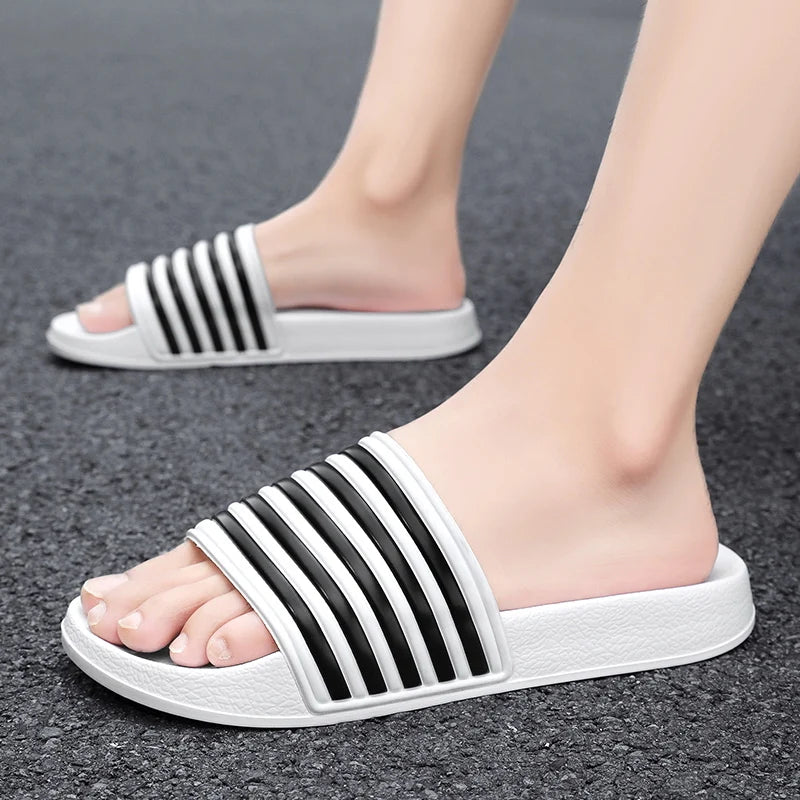 Sandales Rayées pour Couple - Antidérapantes, Légères et Confortable